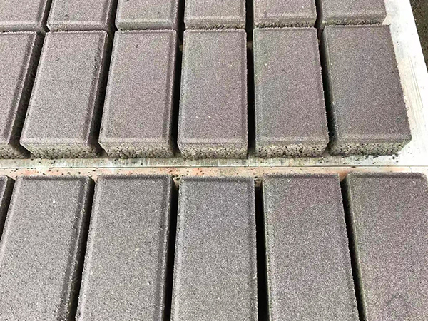 復(fù)合砂基透水磚